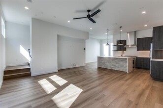 3612 San Jacinto St in Dallas, TX - Building Photo - Building Photo