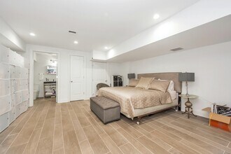 1 Home Pl in Greenwich, CT - Building Photo - Building Photo