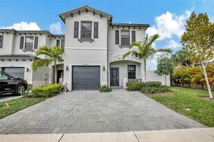 20492 NW 4th Ave in Miami, FL - Building Photo