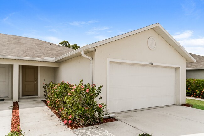 9017 Aegean Cir in Lehigh Acres, FL - Building Photo - Building Photo