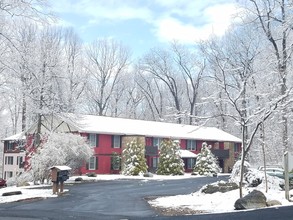 Alpine Heights at Hershey in Hummelstown, PA - Foto de edificio - Building Photo