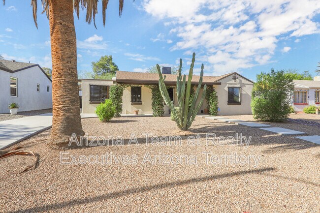 2818 E Malvern St in Tucson, AZ - Foto de edificio - Building Photo