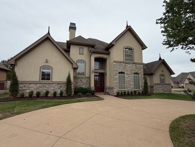 property at 3605 N Narcissus Ave