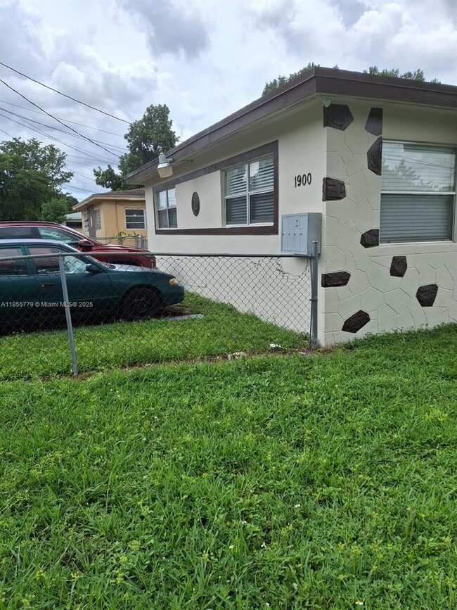 1900 NW 31st St in Miami, FL - Building Photo - Building Photo