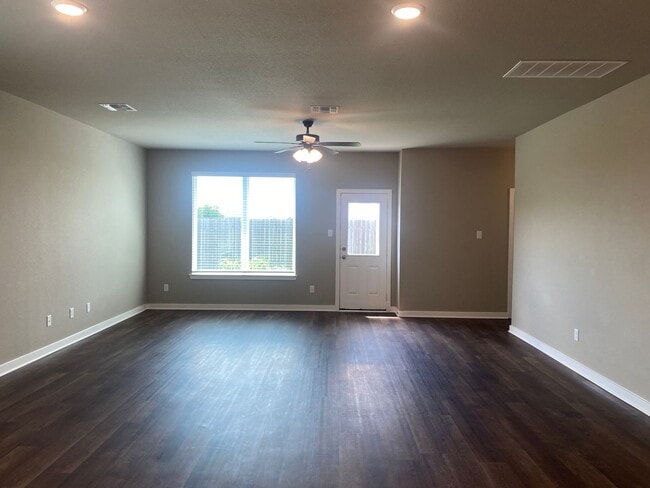 1242 Dowdy Dr in Belton, TX - Building Photo - Building Photo