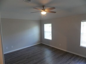 13211 Ambrosa Dr in Houston, TX - Building Photo - Building Photo