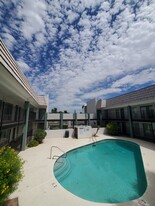 Mountain View Condos in Mesa, AZ - Building Photo