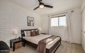 1964 E Wesleyan Dr in Tempe, AZ - Building Photo - Building Photo