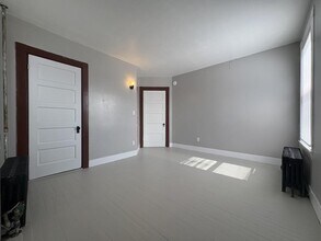 77 Birch St in Lewiston, ME - Building Photo - Building Photo