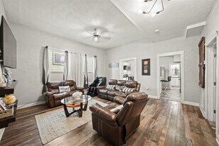 3223 Avenue M in Galveston, TX - Building Photo