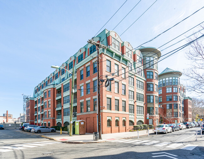 The Columbus - West Tower in Hoboken, NJ - Foto de edificio - Building Photo