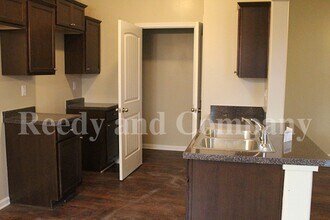 7937 Bay Meadow Cir S in Memphis, TN - Building Photo - Building Photo