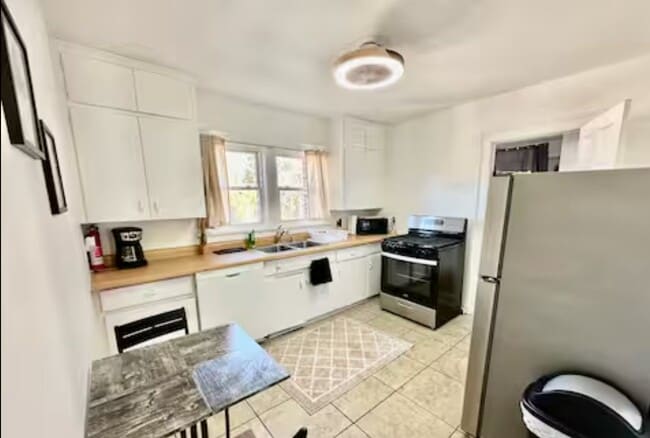 1309 Wabash St, Unit 2 in Michigan City, IN - Foto de edificio - Building Photo