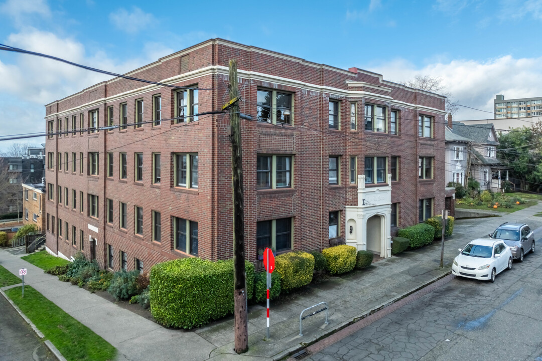 De Selm | Vintage Charm in the Heart of Capitol Hill in Seattle, WA - Foto de edificio