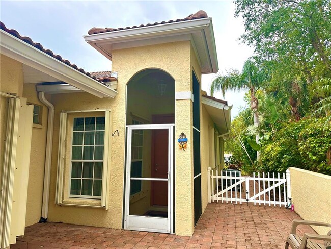 251 Vista Del Lago Way in Venice, FL - Building Photo - Building Photo