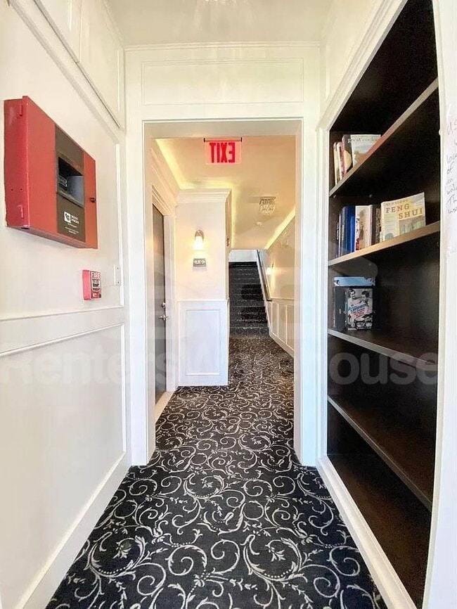 2500 Grand Ave in Des Moines, IA - Building Photo - Building Photo