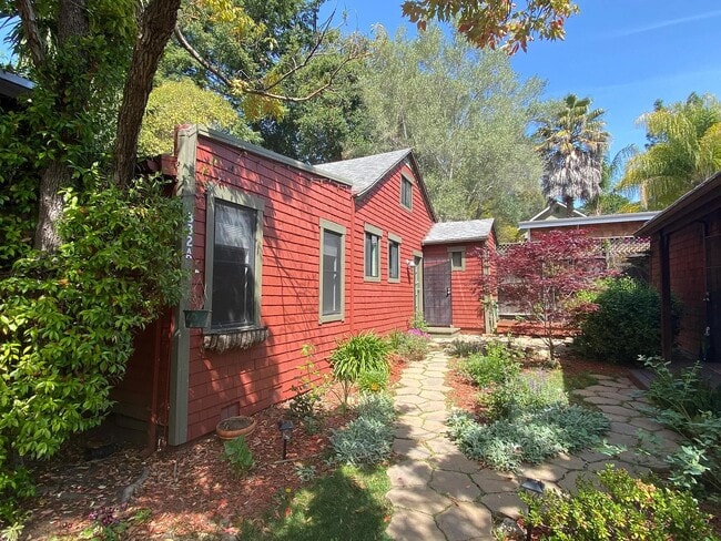 332 Bayview St, Unit Unit A: Loft Cottage, Unit Unit A: Loft Cottage