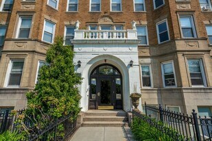 117 Park Drive in Boston, MA - Building Photo