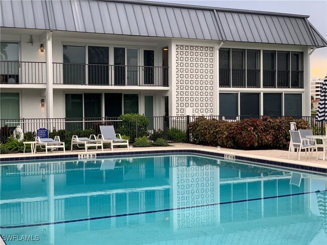 property at 333 Harbour Dr