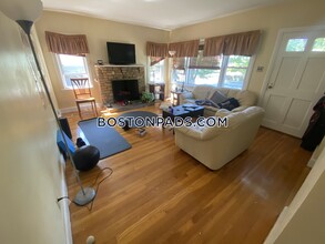 25 Harris Ave-Unit -1 in Wellesley, MA - Building Photo - Building Photo