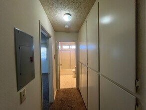 1920 Peyton Ave in Burbank, CA - Building Photo - Building Photo