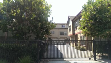 1914A Seventh St in Berkeley, CA - Foto de edificio - Building Photo