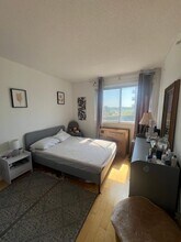 10550 Pl. de l'Acadie in Montréal, QC - Building Photo - Building Photo