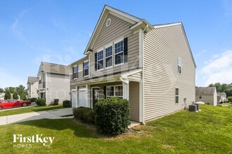 2885 Village Center Dr in Dallas, NC - Foto de edificio - Building Photo