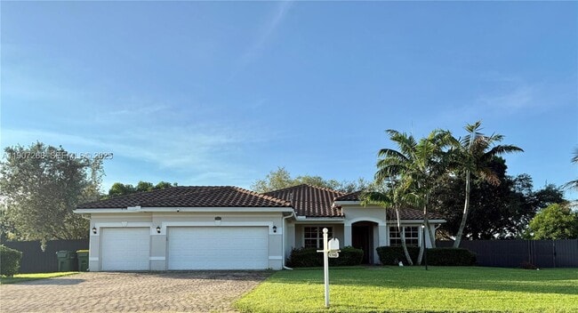 1740 NW 21st St in Homestead, FL - Building Photo - Building Photo