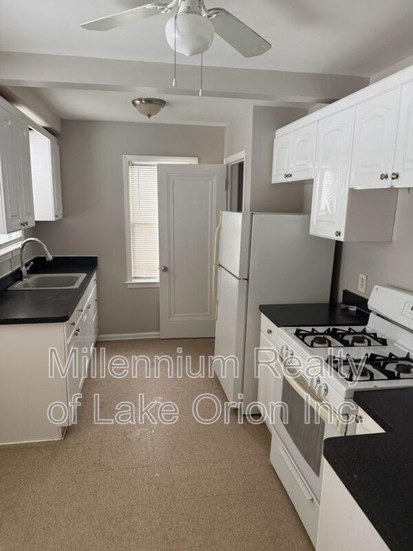 property at 14663 Jacob Ave