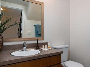 Chateau Hills in Portland, OR - Foto de edificio - Building Photo