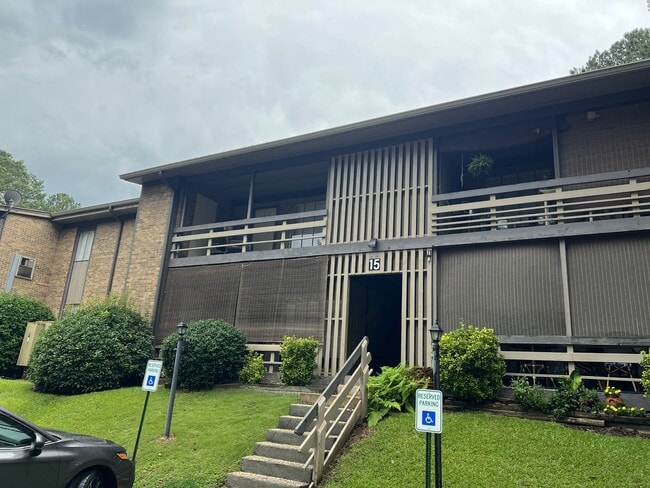 property at 2812 Georgetown Dr
