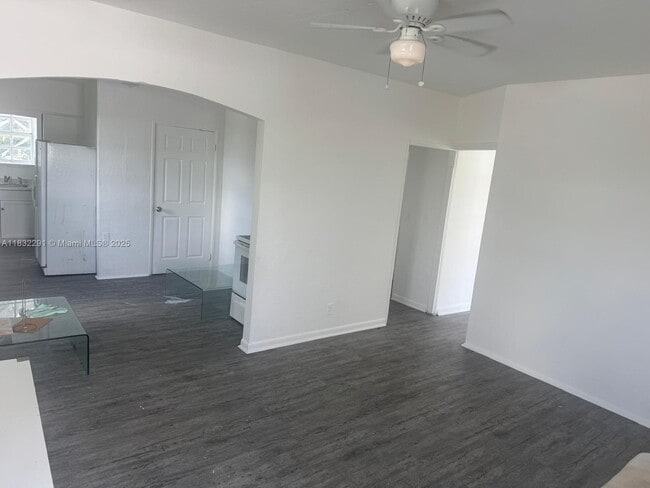 1111 N 22nd Ave