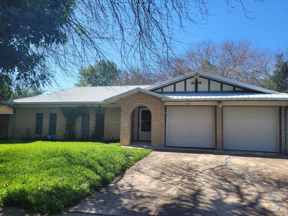 1903 Standridge St in Killeen, TX - Building Photo