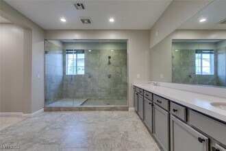 2566 Speyburn Ave in Henderson, NV - Building Photo - Building Photo