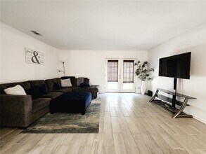 8936 Glacier Ave in Texas City, TX - Building Photo - Building Photo