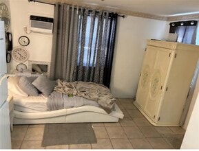 117 Curtiss Pkwy in Miami Springs, FL - Building Photo - Building Photo