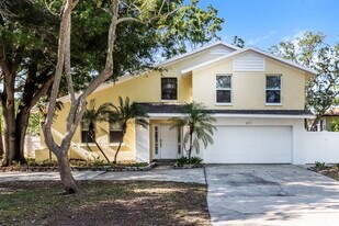2971 Longbrooke Way in Clearwater, FL - Building Photo