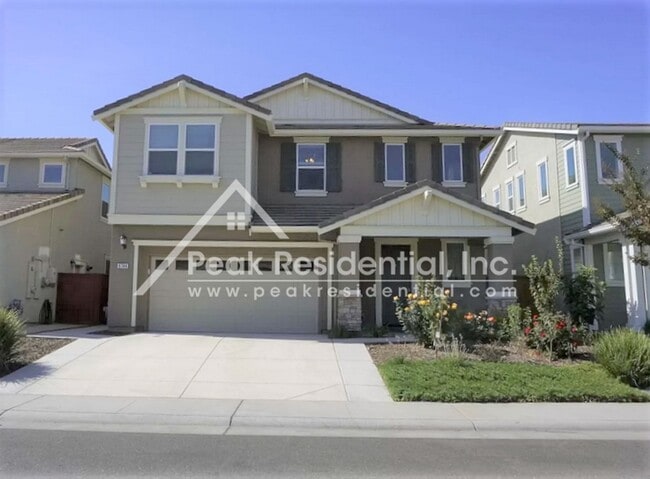 9744 Philta Way in Elk Grove, CA - Foto de edificio - Building Photo