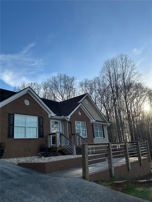 3910 Piney Brook Dr in Loganville, GA - Foto de edificio - Building Photo