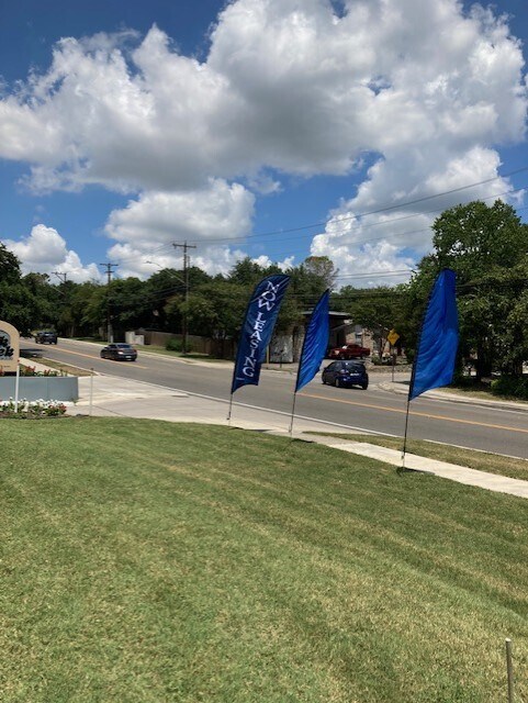 Oak Creek in San Antonio, TX - Building Photo - Building Photo