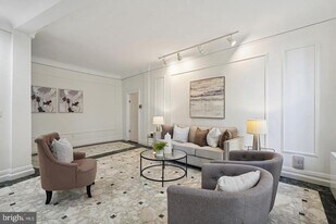 2126 Connecticut Ave NW in Washington, DC - Building Photo