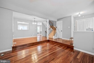 18419 Hallmark Ct in Gaithersburg, MD - Building Photo - Building Photo