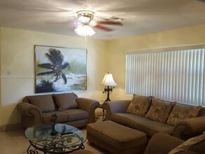 2359 N Wallen Dr in West Palm Beach, FL - Building Photo - Building Photo