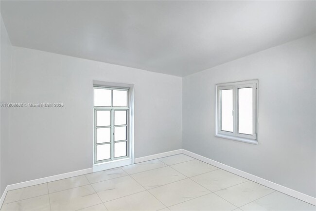 11040 SW 52nd Dr in Miami, FL - Building Photo - Building Photo