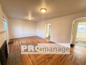 446 S Park Ave in Shelley, ID - Building Photo - Building Photo
