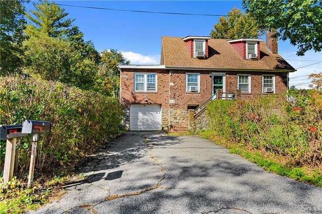 property at 90 Orchard Rd