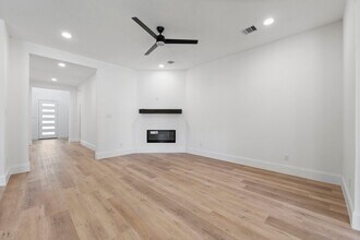 3531 White Oak Point Dr in Conroe, TX - Building Photo - Building Photo