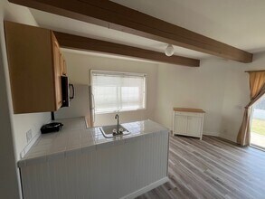 535 Loma Vista St, Unit GST in El Segundo, CA - Building Photo - Building Photo
