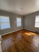 5115 Farmbrook St in Detroit, MI - Foto de edificio - Building Photo